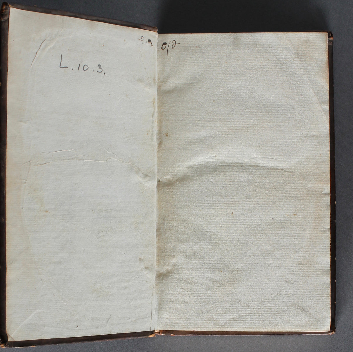CHEYNE, George. An Essay of Health and Long Life. Sixth edition. London, 1725.